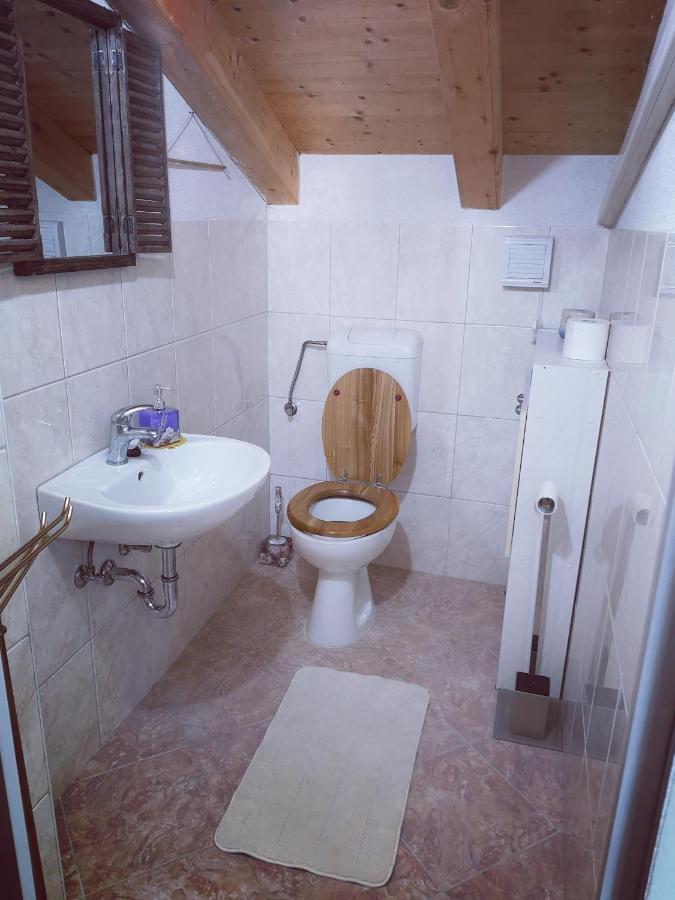 Apartman Hygge Оміш Екстер'єр фото