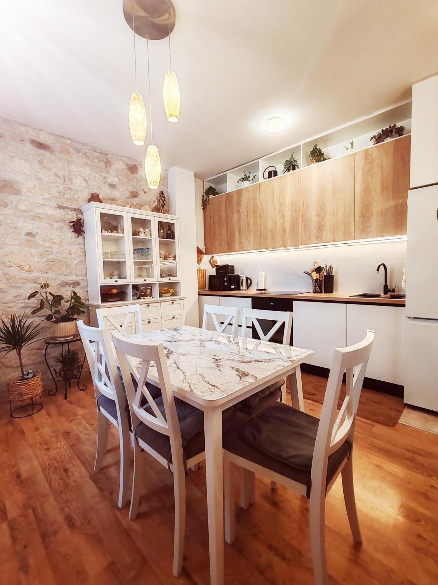 Apartman Hygge Оміш Екстер'єр фото